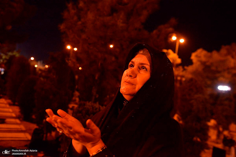 احیای شب بیست و یکم ماه مبارک رمضان در گلزار شهدای بهشت زهرا (س)