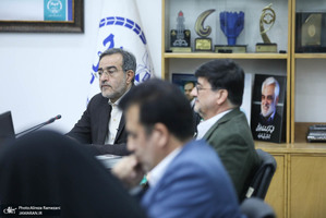 جلسه شورای جهاد دانشگاهی با حضور محمدرضا عارف