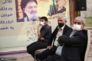 مراسم بزرگداشت حجت الاسلام و المسلمین محتشمی پور(ره) در حرم مطهر امام خمینی