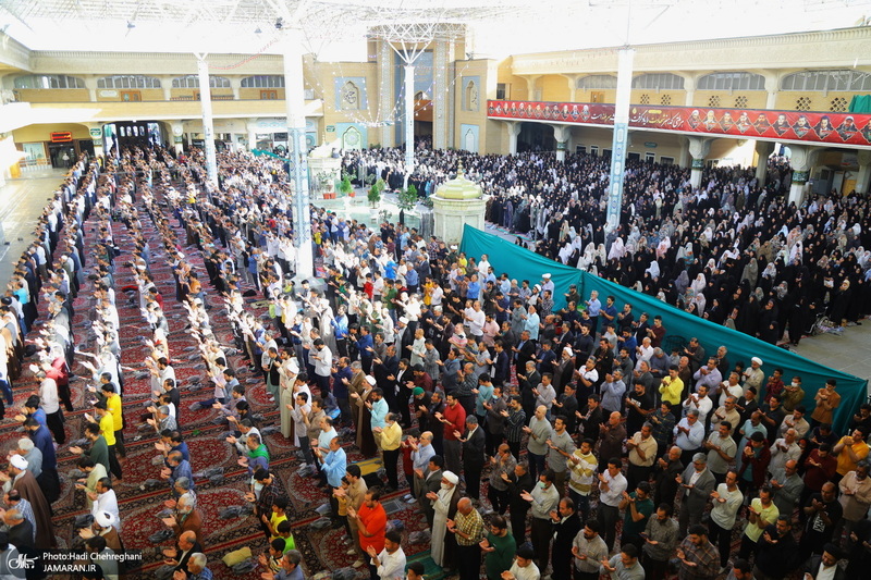 نماز عید سعید فطر در حرم مطهر حضرت معضومه (س)