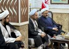 لقاء رئیس المؤسّسة مع حجّة الإسلام والمسلمین القریشی، رئیس کلّیة الإمام الخمینی(قده) فی النجف، بشأن التعاون المشترک