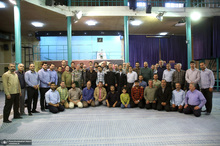 بازدید جمعی از کارکنان بنیاد تعاون وزارت دفاع از بیت امام خمینی در جماران