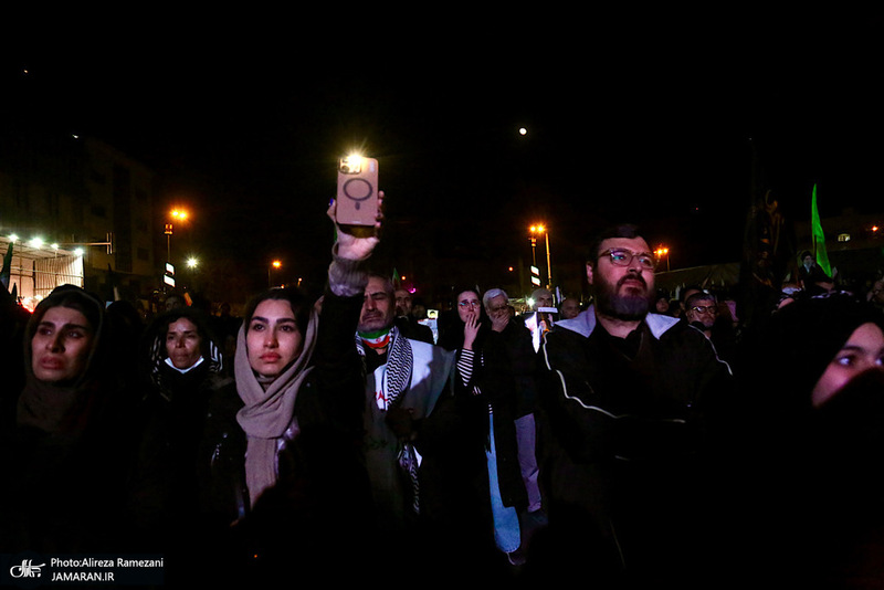 تجمع مردمی در میدان انقلاب اسلامی تهران