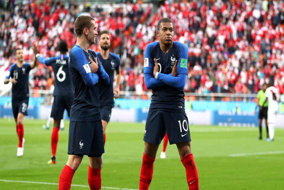 امپابه بهترین بازیکن دیدار فرانسه و پرو