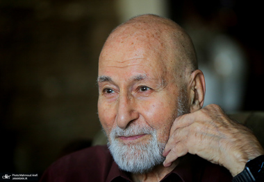 نبوی: اصلاحات بنا ندارد چارچوب نظام را بر هم بزند/ حاکمیت نباید اصلاح‌طلبی را رقیب خود بداند/ هیچ وقت نگفتیم پزشکیان آمده تا وضع اقتصاد را درست کند