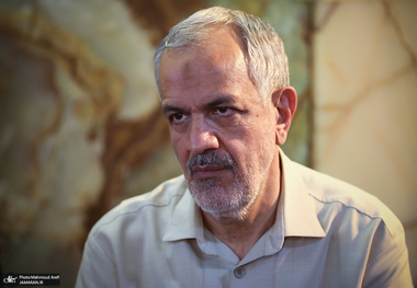 شاعر اگر سعدی شیرازی است...