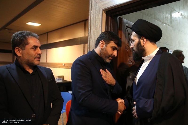 مراسم بزرگداشت احسان صابری در حرم امام خمینی (س)