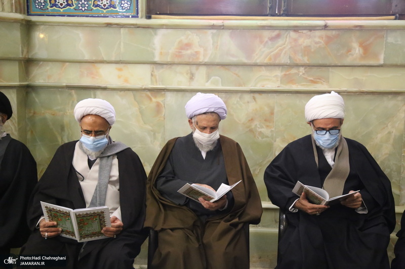حضور مراجع و علما در مسجد امام حسن عسکری(ع) در پی ارتحال آیت الله العظمی صافی(ره)
