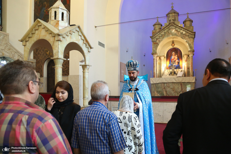 مراسم بزرگداشت امام خمینی(س) در کلیسای «سرکیس مقدس»