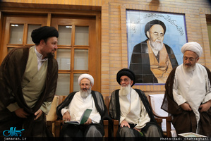 مراسم بزرگداشت والده آیت الله واعظ موسوی در بیت علامه طباطبایی قم