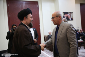 حاشیهتجدید میثاق رئیس و جمعی از نمایندگان مجلس شورای اسلامی با آرمان‌های امام خمینی(س)