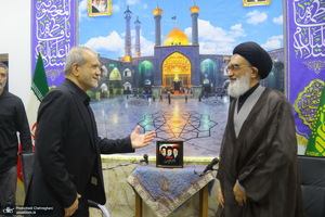سفر رئیس جمهوری به قم و دیدار با مراجع و علما -1