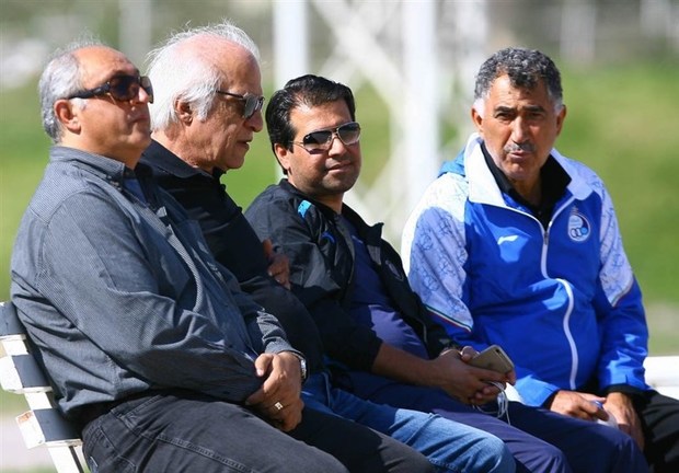 معاون باشگاه استقلال برکنار شد
