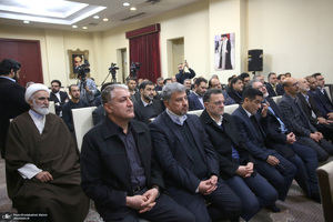 دیدار وزیر و کارکنان وزارت نیرو با سید حسن خمینی