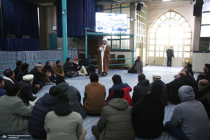 بازدید جمعی از گردشگران کشور پاکستان از بیت امام خمینی از جماران