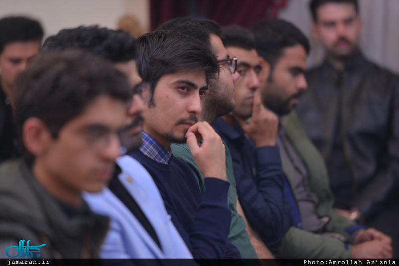 ديدار جمعى از دانشجويان دانشگاه علوم پزشكى شهيد بهشتى با سید حسن خمینی