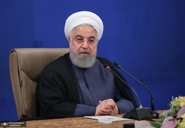  بورس باید با استحکام به راه خود ادامه دهد/ صادرکننده ای که ارز را وارد بازار نکند خائن است