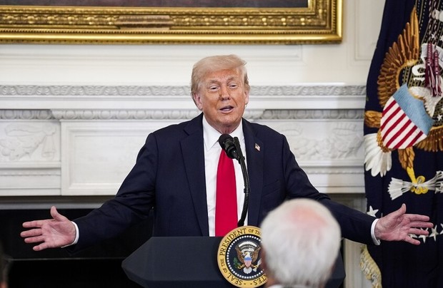 ترامپ از شدت هیجان برای دیدار با پوتین دچار اشتباه شد! + فیلم