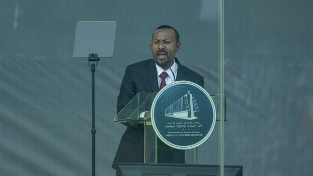 نخست وزیر اتیوپی برای جنگ با شورشیان به جبهه رفت