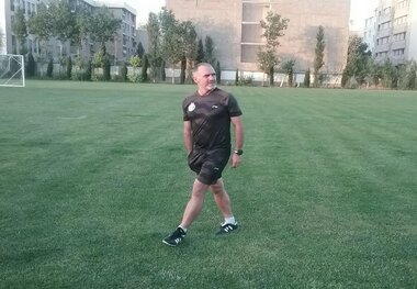 دستیار کی روش جواب استیلی را داد

