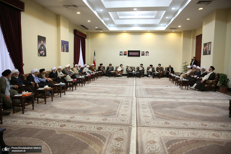 حاشیه های تجدید میثاق اعضای مجلس خبرگان رهبری با آرمان های امام خمینی (س)