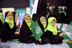 همایش جهانی سه ساله های حسینی در حسینیه جماران 1