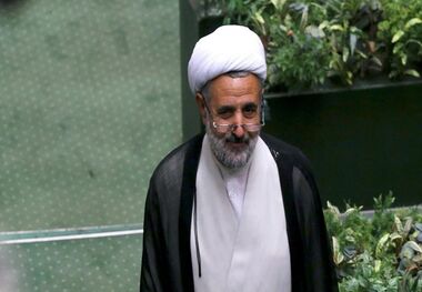 نماینده قم: تفاوت بین رئیسی و روحانی از زمین تا آسمان است