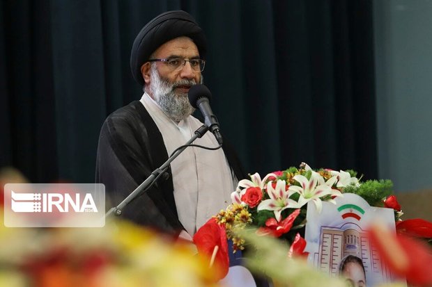 امام جمعه اهواز: مجالس عزاداری اهل بیت(ع) برای رشد معنوی و تربیت اسلامی است