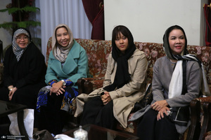 دیدار جمعی از اساتید ودانشجویان کشور تایلند با سید حسن خمینی