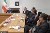 دیدار اعضای کمیته سیاسی حزب کارگزاران سازندگی با روحانی (9)