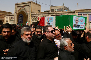 مراسم تشییع پیکر شهیدان سردار حسین سلامی و مسعود شانه ای