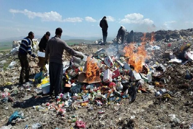 یک تن موادغذایی فاسد و تاریخ گذشته در میاندوآب امحا شد