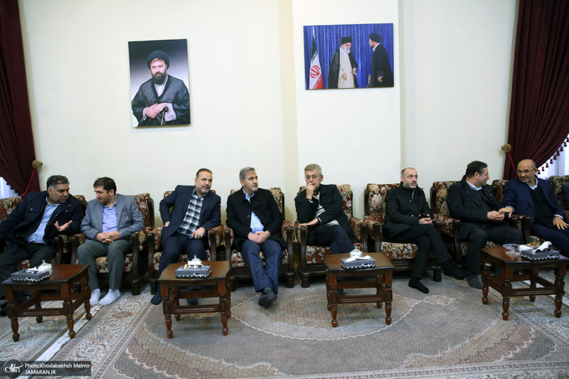 دیدار رییس و جمعی از معاونان و کارکنان ستاد اجرایی فرمان حضرت امام با سید حسن خمینی