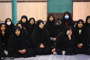 بازدید اقشار مختلف مردم از بیت امام خمینی (س) در جماران-5