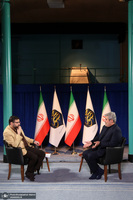 گفتگو حضور با تاجگردون