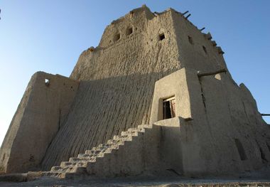 بازدیدکنندگان از اماکن تاریخی سیستان و بلوچستان پذیرش نمی‌شوند