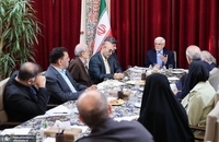 عارف در دیدار با جمعی از اساتید روان‌شناسی (7)