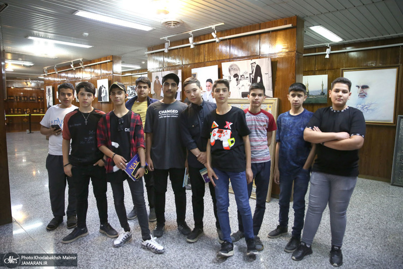 بازدید دانشجویان و دانش آموزان از بیت امام خمینی (س) در جماران