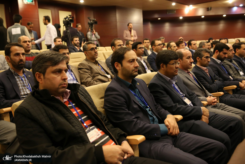 حضور سید حسن خمینی در اختتامبه مسایقات قرآنی ، اذان وتفسیر کارکنان بانک صادرات