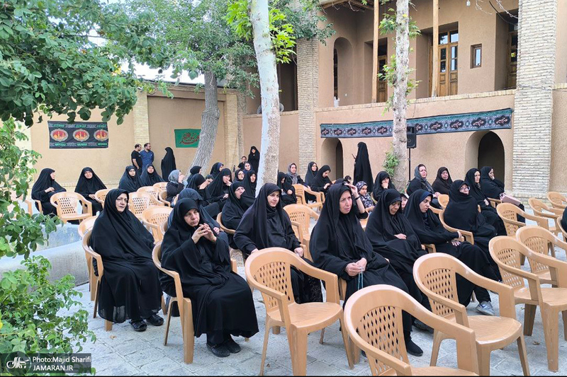 عزاداری اباعبدالله الحسین(ع) در بیت امام خمینی در خمین