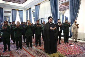 دیدار مسئولان قرارگاه فهمیده با سید حسن خمینی