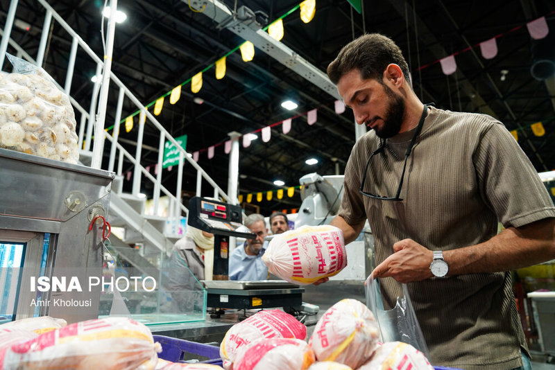 جریان عادی زندگی در شهر تهران...