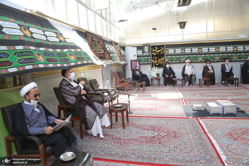 حضور مراجع و علما در بیت آیت الله العظمی صانعی(ره)-1