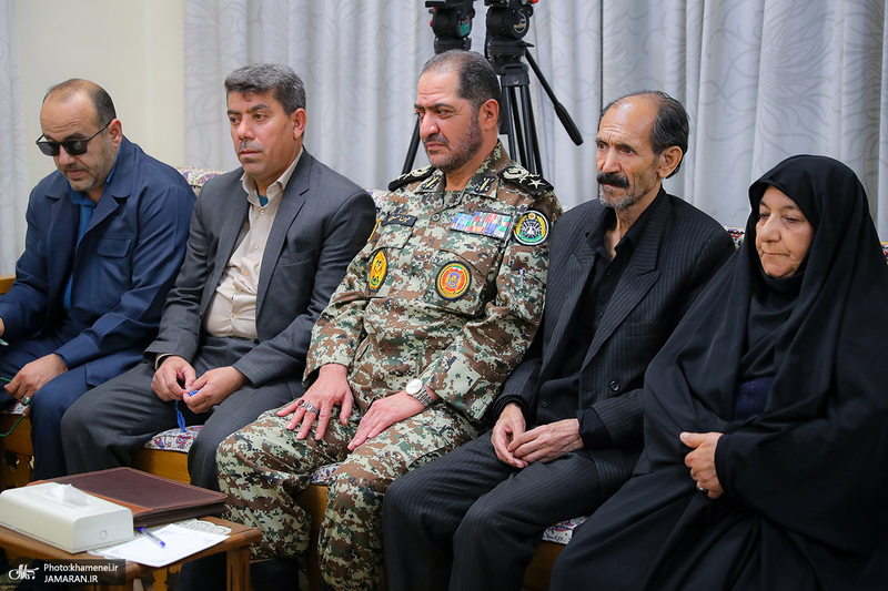 دیدار خانواده شهدای اخیر نیروی پدافند هوایی ارتش با رهبر معظم انقلاب