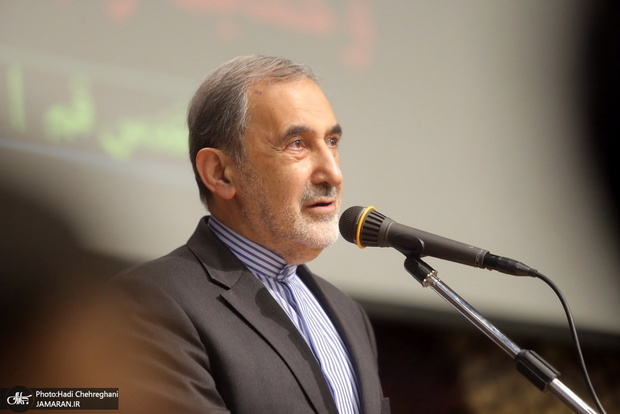 گفت‌وگوی مشاور رهبر انقلاب با معاون دبیرکل حزب‌الله لبنان/ ولایتی: آنچه در فلسطین رخ می‌دهد، با حمایت مستقیم آمریکا است
