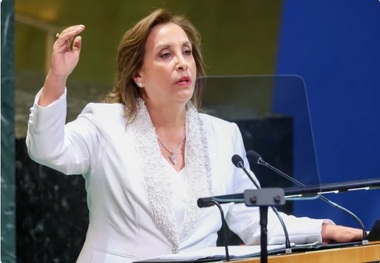 برکناری دینا بولوآرته، رئیس جمهور پرو به اتهام «ناتوانی اخلاقی»