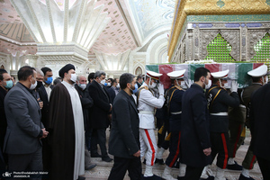وداع با پیکر مطهر شهید محسن فخری زاده در حرم امام خمینی(س)