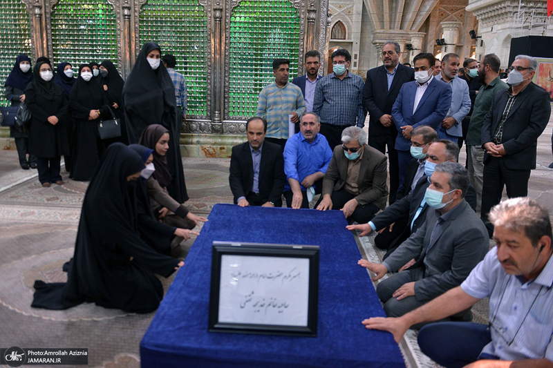 تجدید میثاق رئیس و کارکنان سازمان ثبت و احوال با آرمان های حضرت امام خمینی (س)