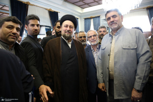 دیدار اعضا و دست اندرکاران ستاد مرکزی سی و ششمین سالگرد بزرگداشت امام خمینی با سید حسن خمینی
