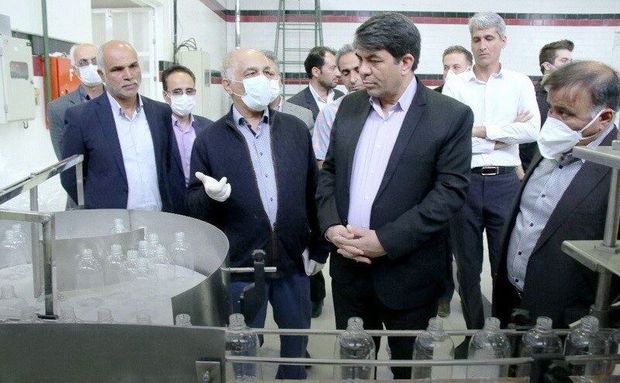 استاندار یزد از واحد تولید محلول ضد عفونی تفت بازدید کرد